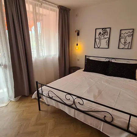 Lazarov - Luxury One And Two Bedroom Veliko Tarnovo