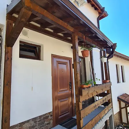 Lazarov - Luxury One And Two Bedroom Apartmán