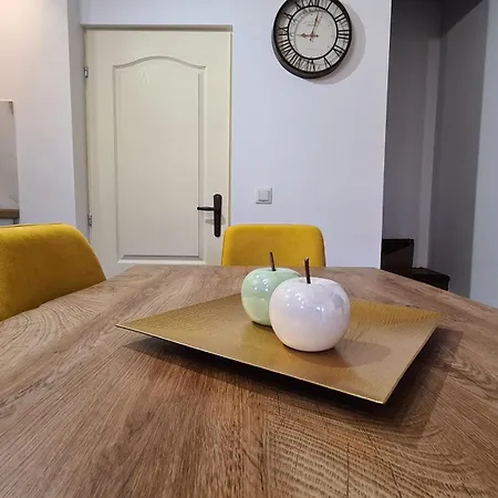 Lazarov - Luxury One And Two Bedroom Apartmán *