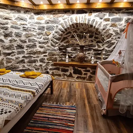Lazarov - Luxury One And Two Bedroom *