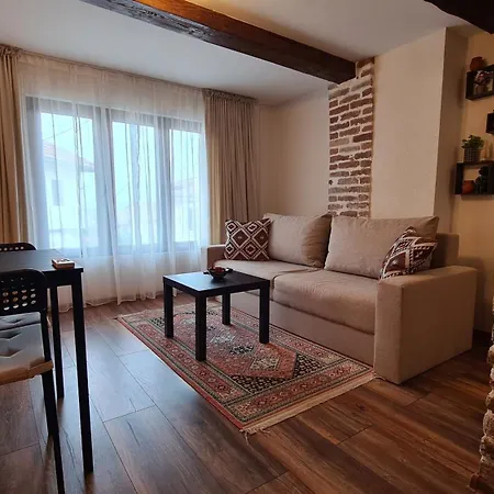 Lazarov - Luxury One And Two Bedroom